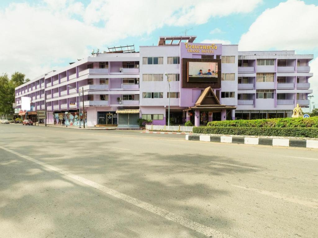 Oyo 565 Trang Hotel Luaran gambar