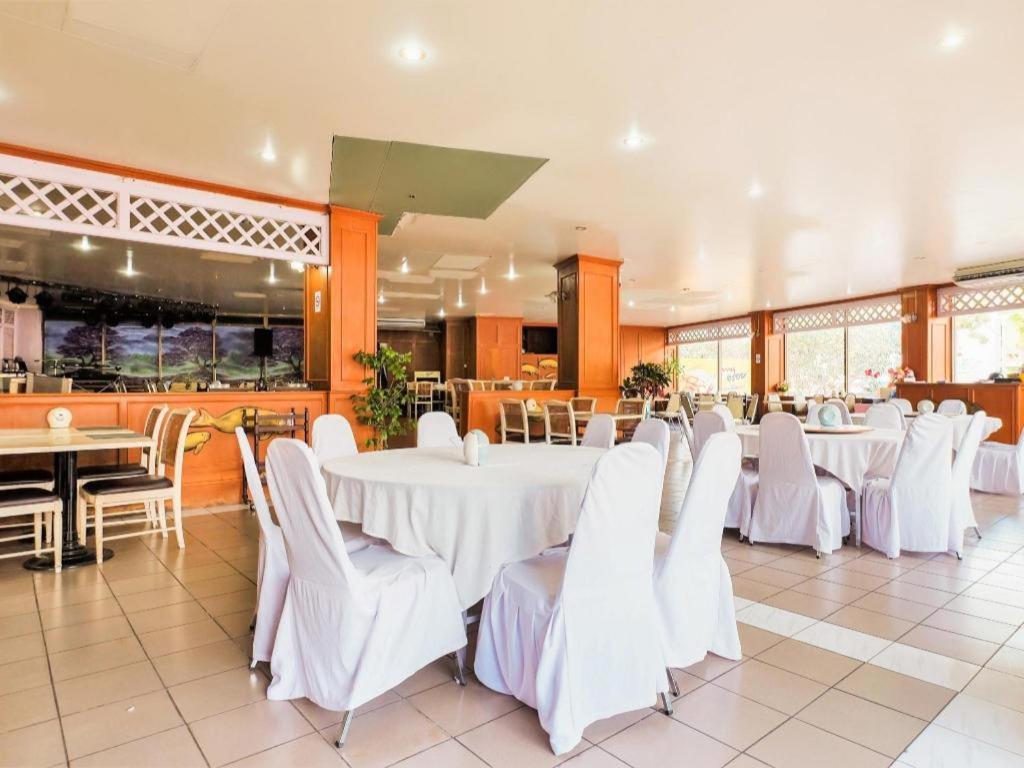 Oyo 565 Trang Hotel Luaran gambar