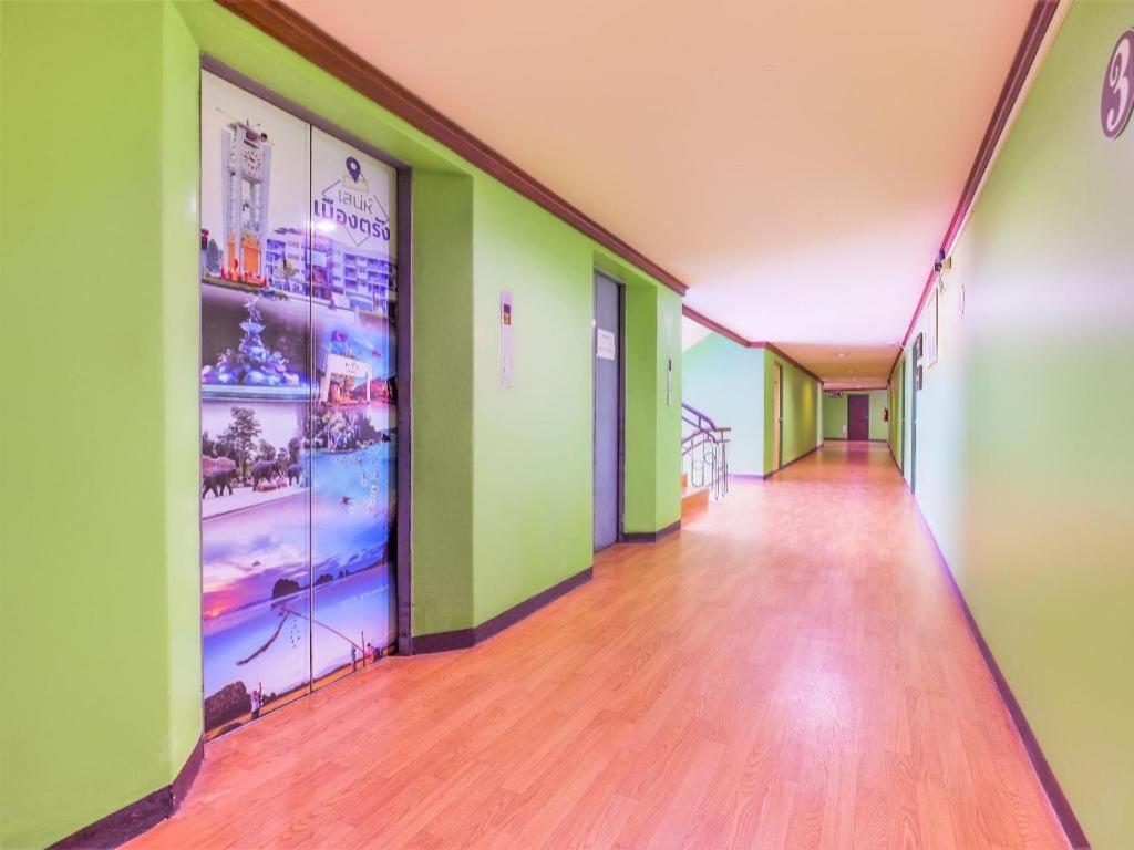 Oyo 565 Trang Hotel Luaran gambar