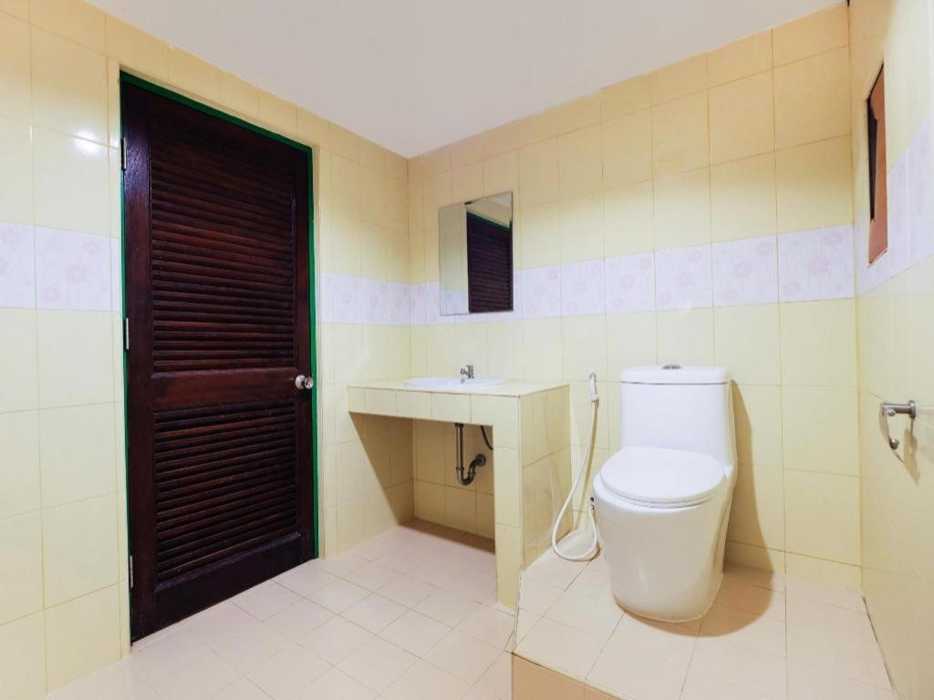 Oyo 565 Trang Hotel Luaran gambar