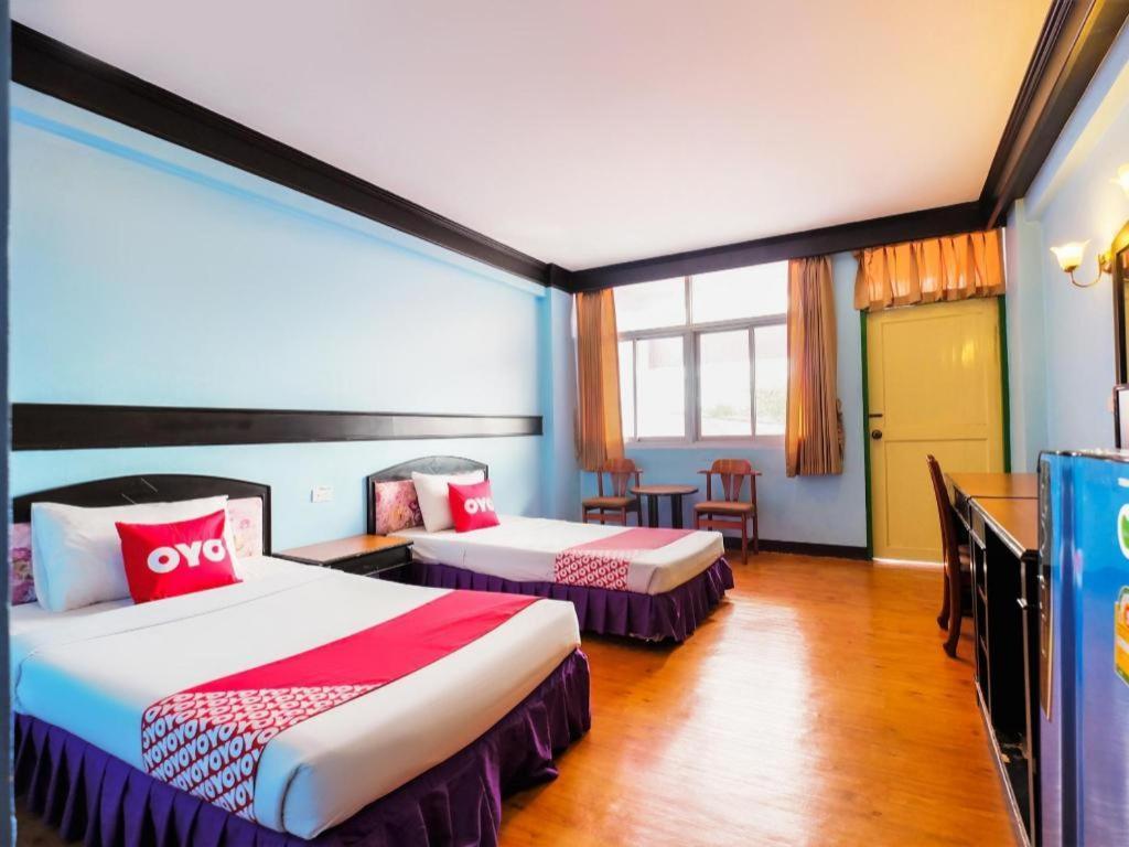 Oyo 565 Trang Hotel Luaran gambar